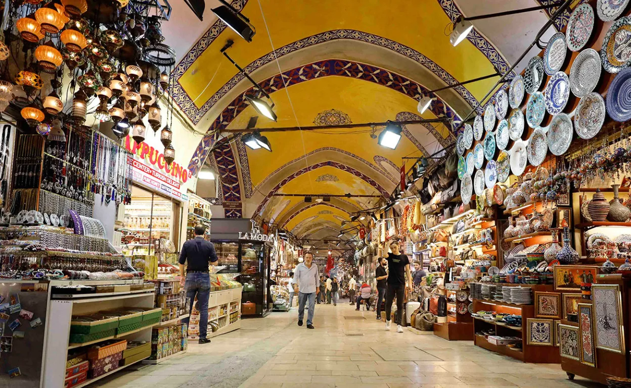 Walking an Arab city on Google Maps